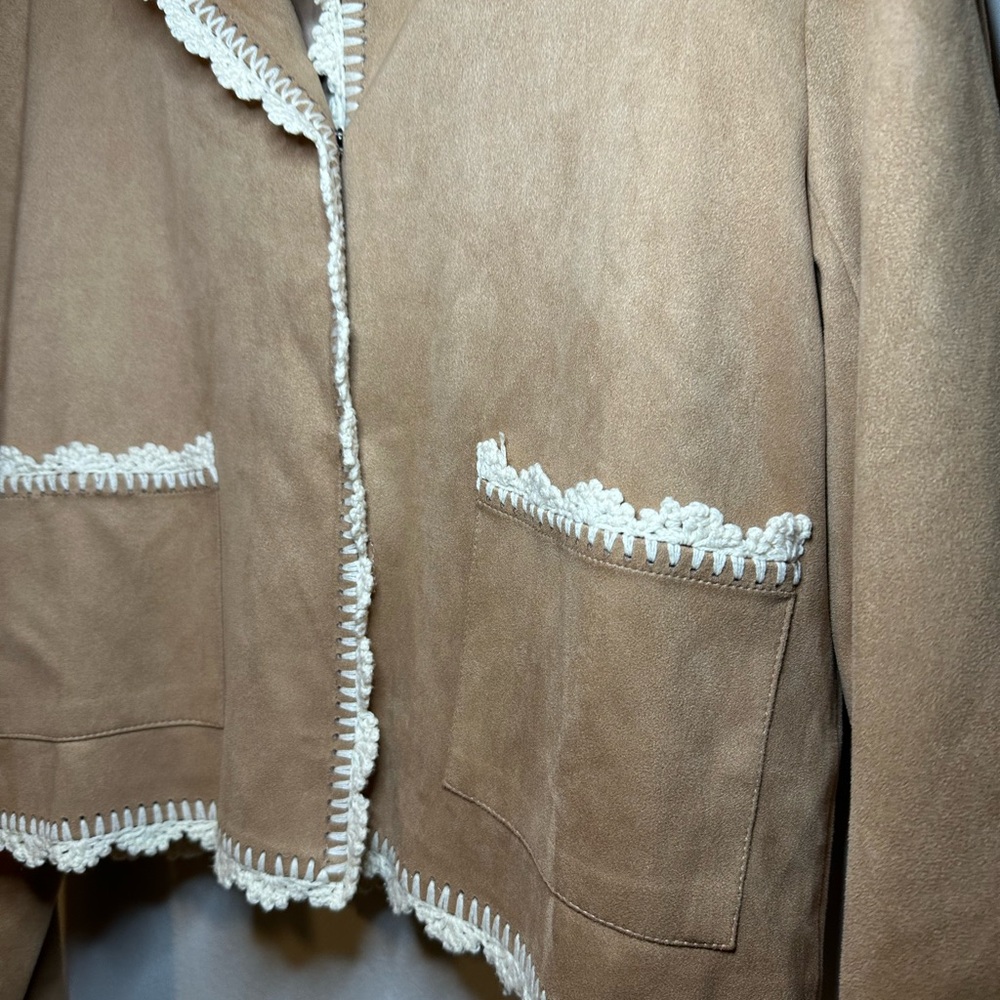 Elegant Tan Suede Blazer with Cream Trim - Picture 5 of 13
